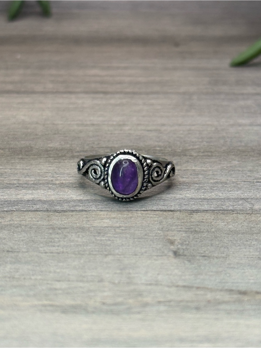 Sterling Silver Amethyst Oval Ring